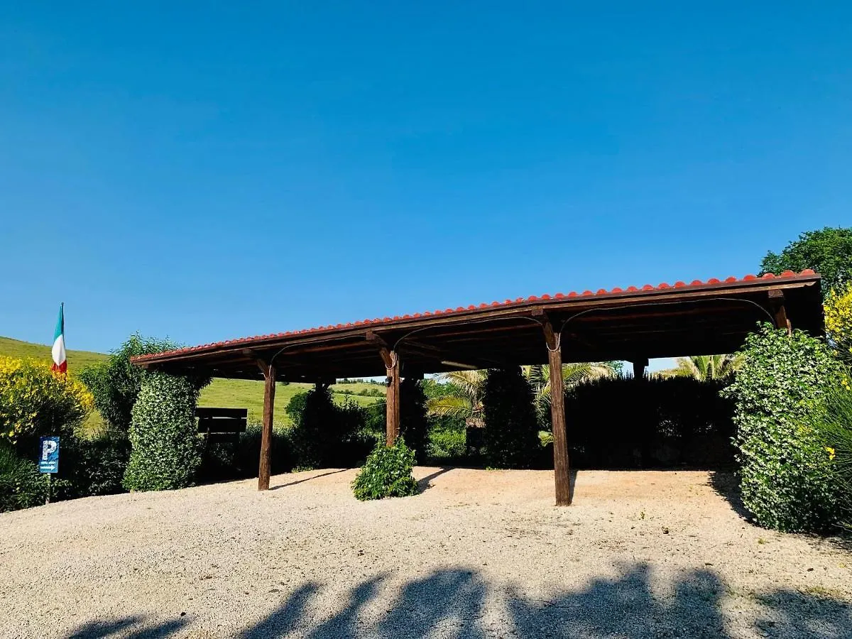 مزرعة للإقامة 8380 Agriturismo L'Oleandro مونتيميرانو